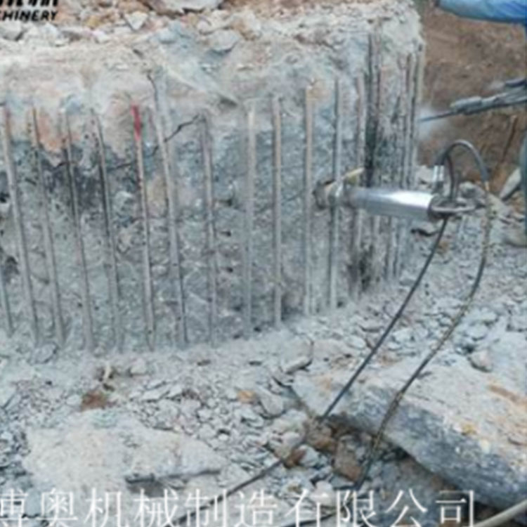 混凝土樁(zhuāng)頭液壓劈裂機