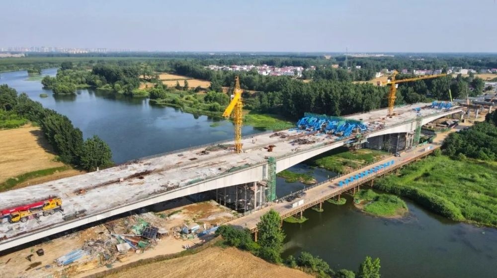 漯河(hé)：投資20億的西環(huán)路沙河大橋順(shùn)利合攏