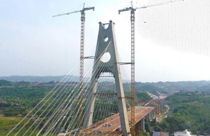 首座“世界(jie)級”大橋預(yù)計2023年底前(qian)建成通車(che)