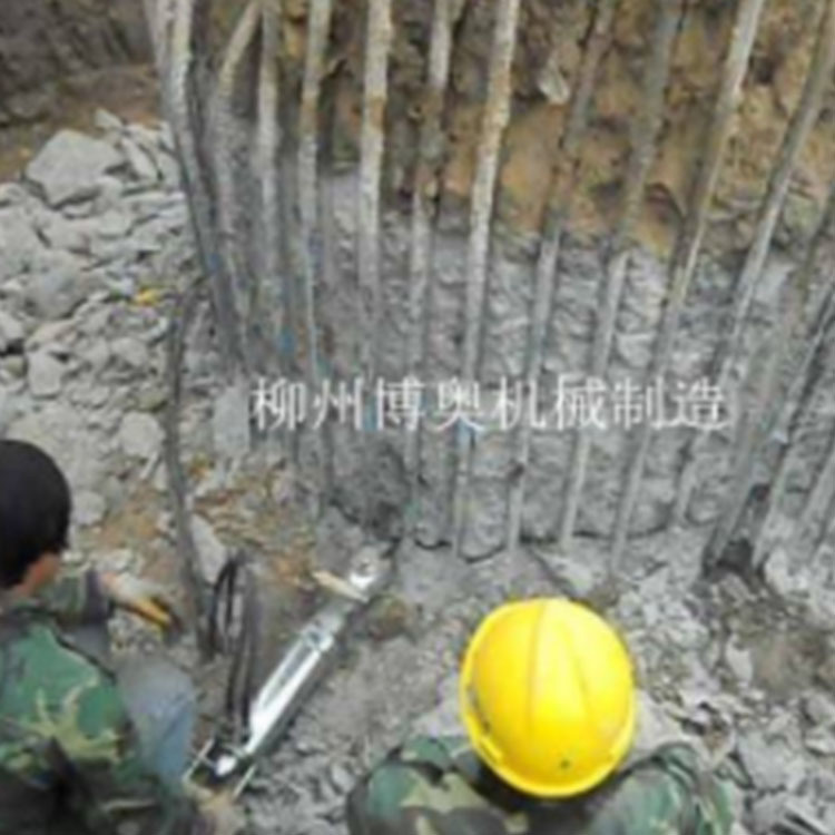 混凝(ning)土樁頭液壓(yā)劈裂機