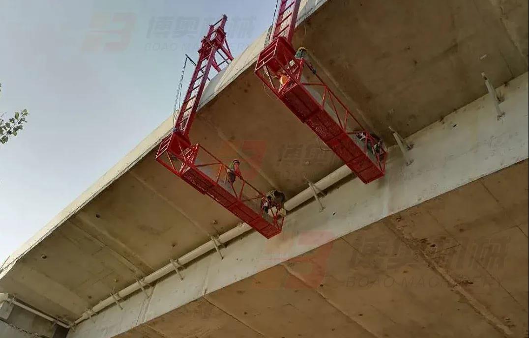 高架(jià)橋集中橋(qiao)梁排水管(guan)安裝設備(bèi)