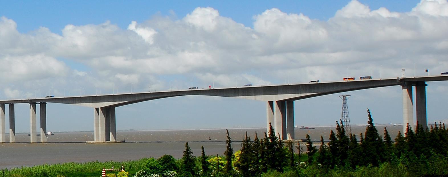 大橋橋梁(liang)加固及監(jian)測分析