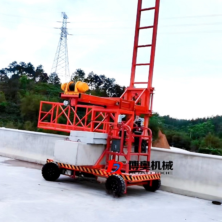 高架橋(qiáo)排水管(guǎn)道安裝(zhuāng)施工電(diàn)動吊籃(lán)設備