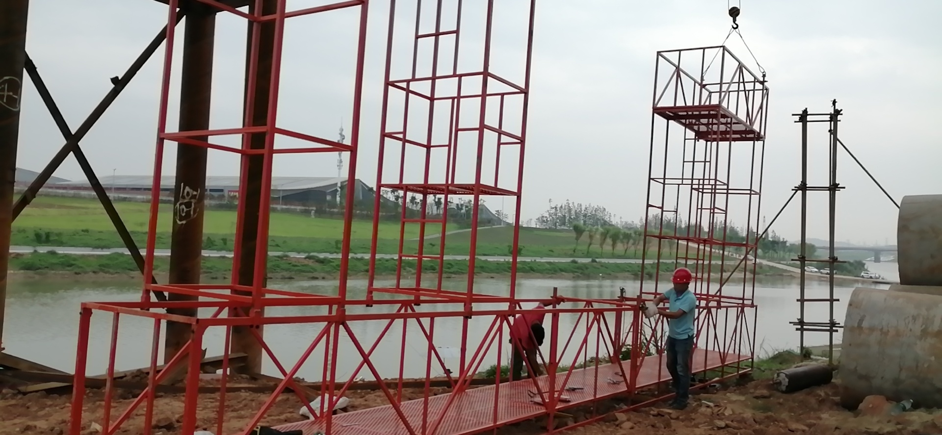 橋梁電(diàn)動吊籃突發情況(kuang)處理方法！