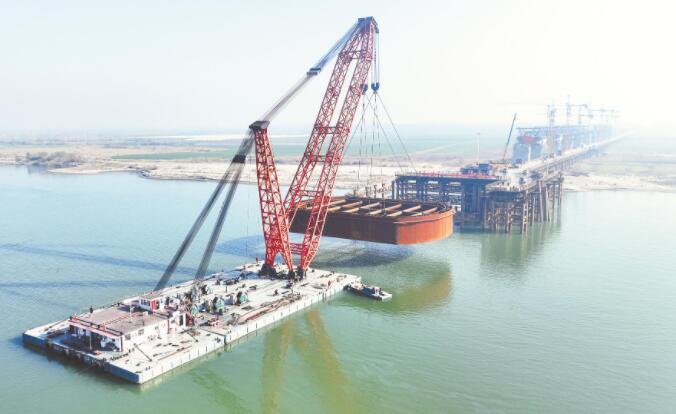 滬(hu)渝蓉高(gāo)鐵漢江(jiāng)特大橋(qiao)進入下(xià)部結構(gòu)施工