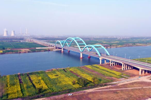 淮(huái)南孔李淮河(hé)大橋摘得我(wo)國公路建設(she)最高質量獎(jiang)項“李春獎”