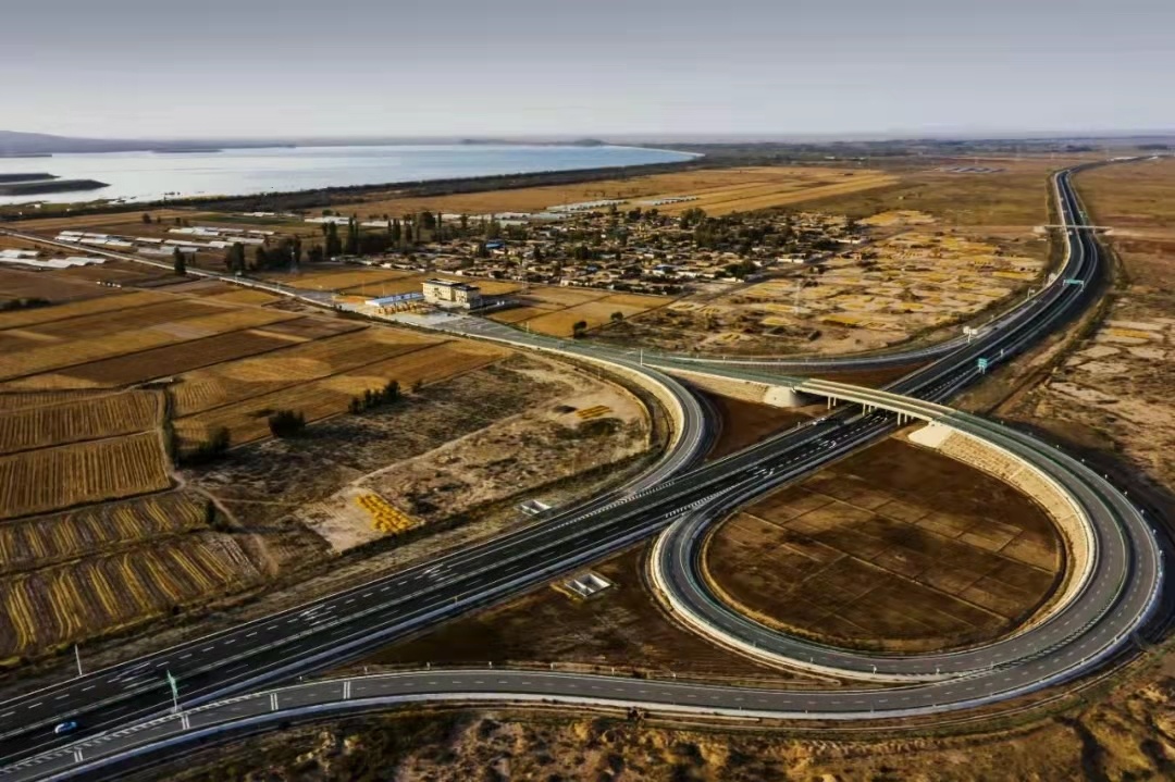 G569線北仙高(gāo)速公路民(mín)勤至武威(wēi)段通車，武(wu)威實現高(gao)速繞城目(mù)标