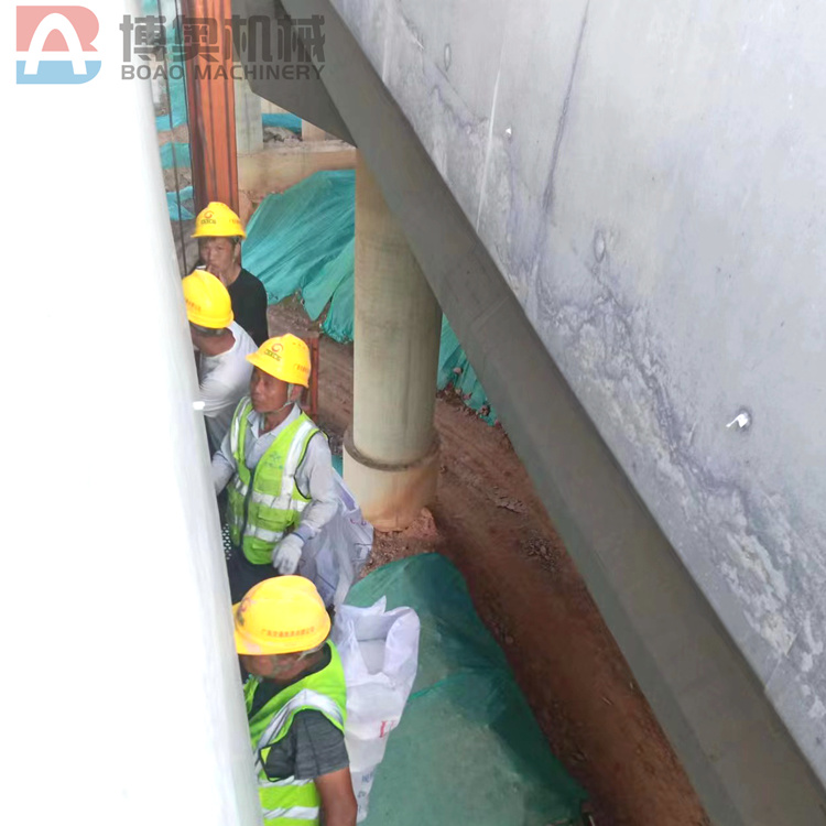 高架(jia)橋集中橋(qiao)梁排水管(guan)安裝設備(bèi)