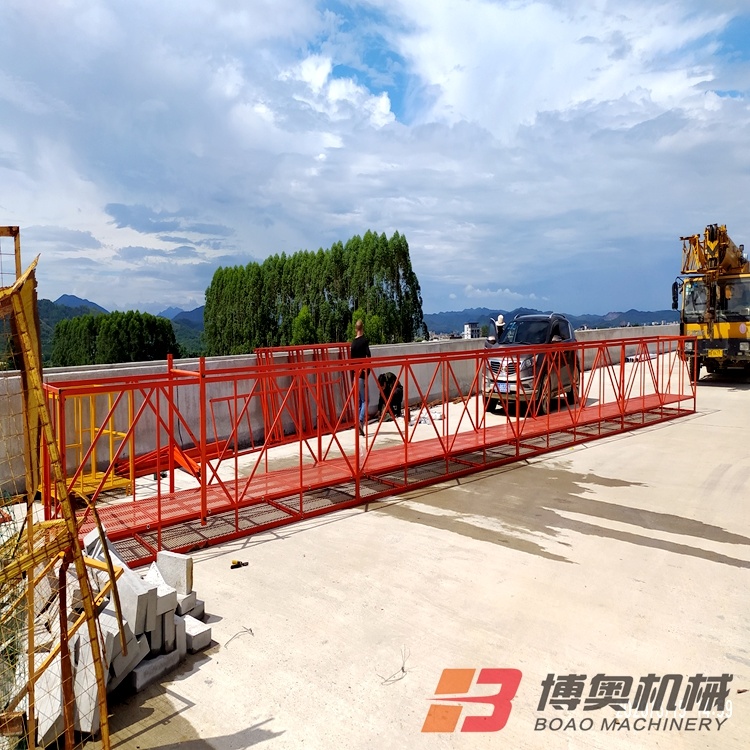 橋梁施工人(rén)員應知道的橋梁(liang)吊籃操作規範