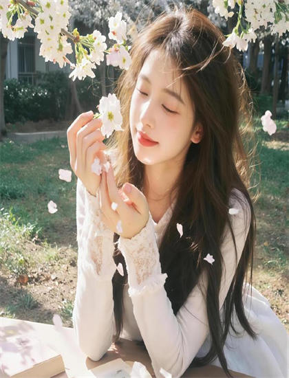 文化研究：《海边别墅》如何展现编剧的叙事结构与情节设计 探索艺术与文化的互动关系